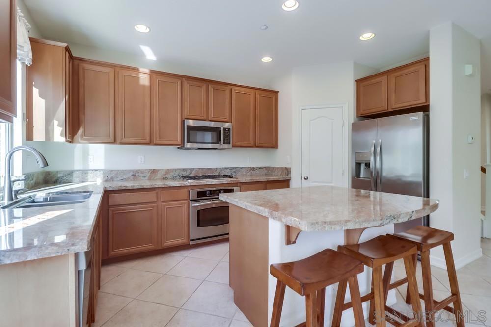 Residential Lease for rent at 17020 New Rochelle Way, San Diego CA featuring 3 beds and 3 baths