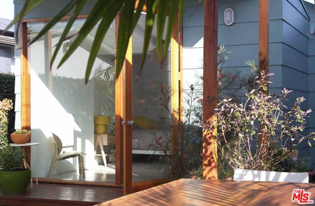 Residential for sale at 745 Navy Street, Santa Monica CA featuring 1 bed and 1 bath
