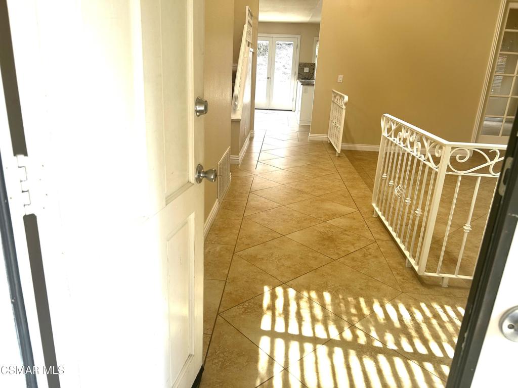 Residential Lease for rent at 12788 Summer Street Street, Moorpark CA featuring 5 beds and 3 baths
