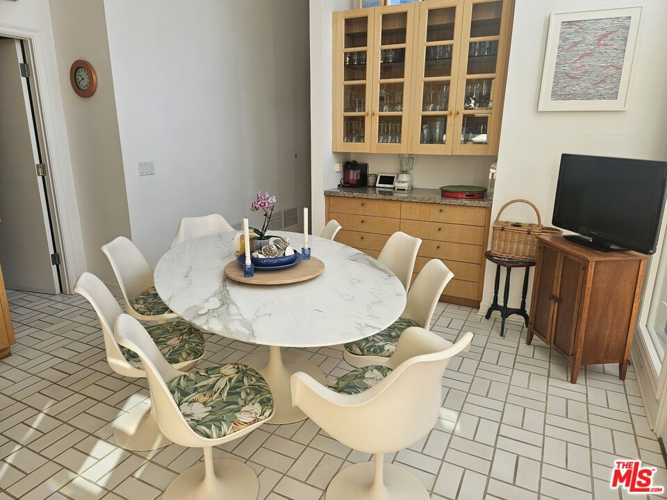 Residential Lease for rent at 30838 Broad Beach Road, Malibu CA featuring 2 beds and 2 baths