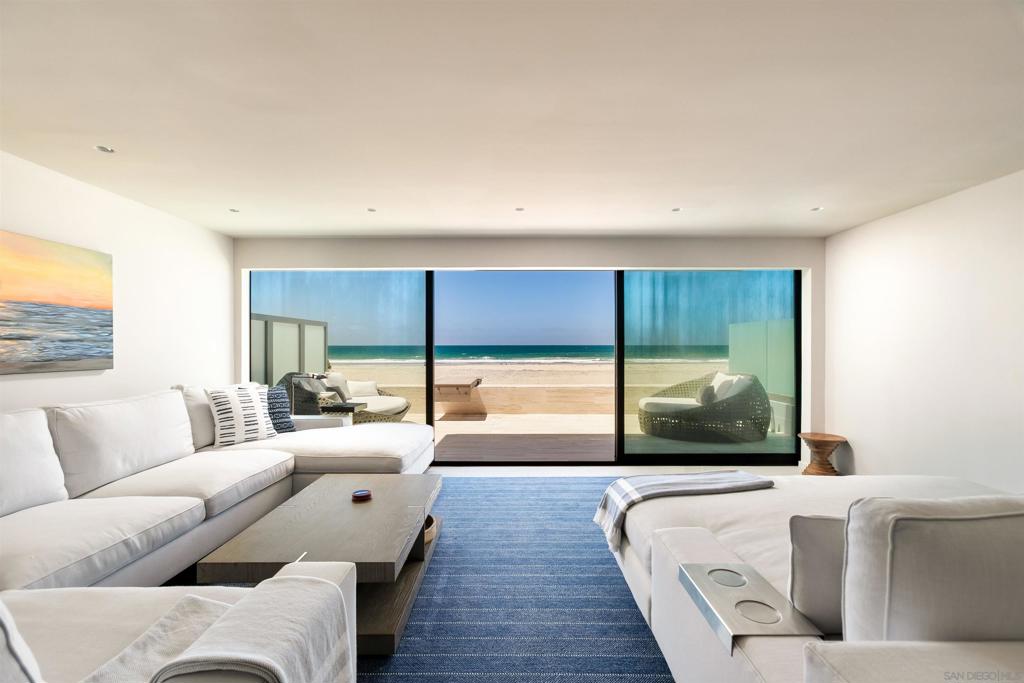 Residential Lease for rent at 2606 Ocean Front, Del Mar, San Diego County CA featuring 2 beds and 3 baths
