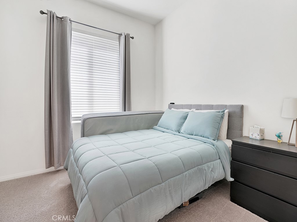 Residential Lease for rent at 59 Plateau, Irvine CA featuring 2 beds and 3 baths