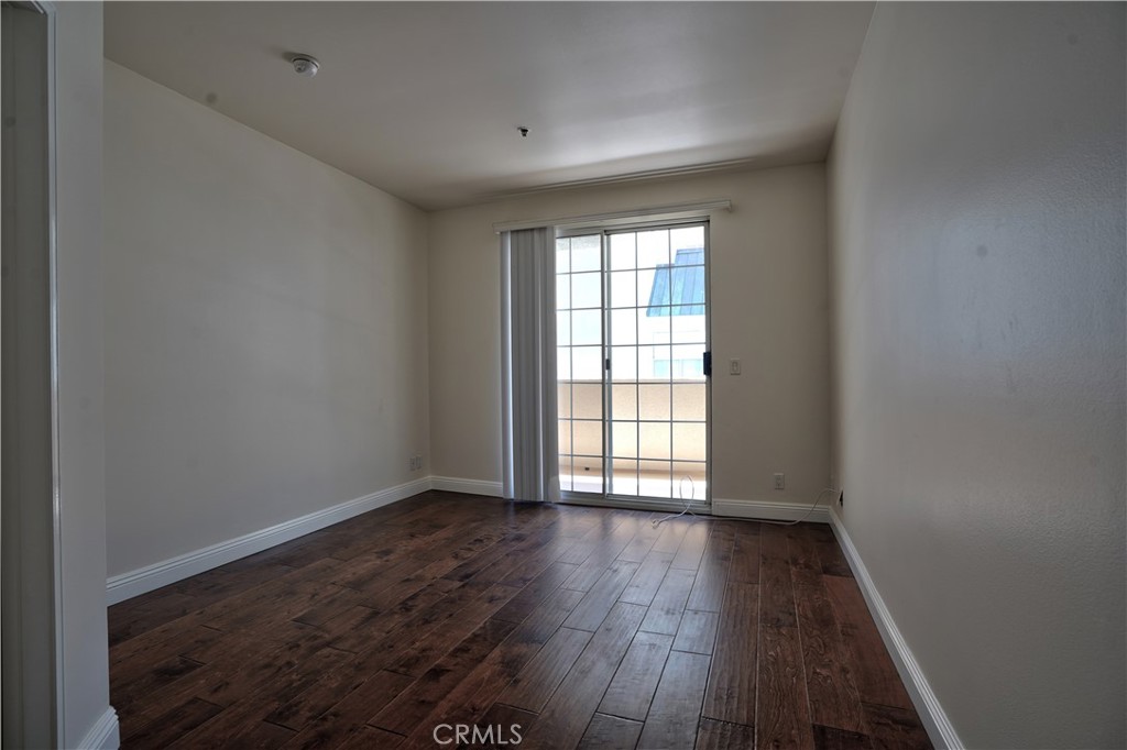 Residential Lease for rent at 930 N Doheny 303, West Hollywood CA featuring 2 beds and 3 baths