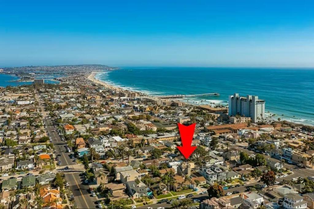 Residential Lease for rent at 847 Beryl St, San Diego CA featuring 1 bed and 1 bath