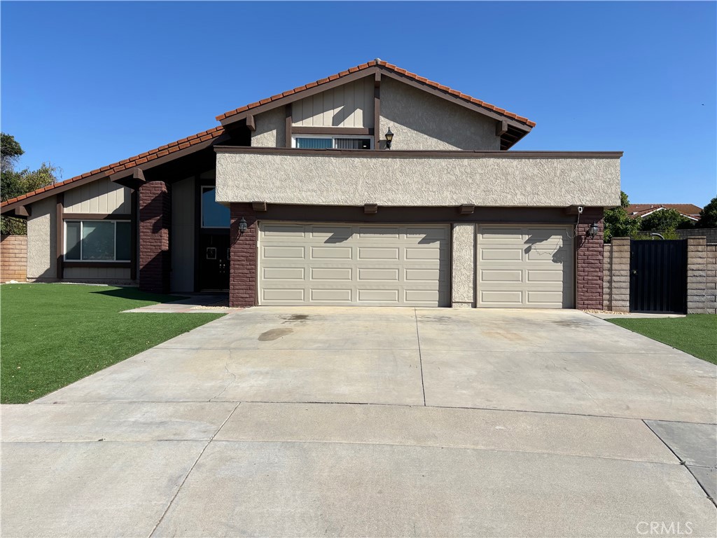 Residential Lease for rent at 1515 Conestoga Court, Redlands CA featuring 5 beds and 3 baths