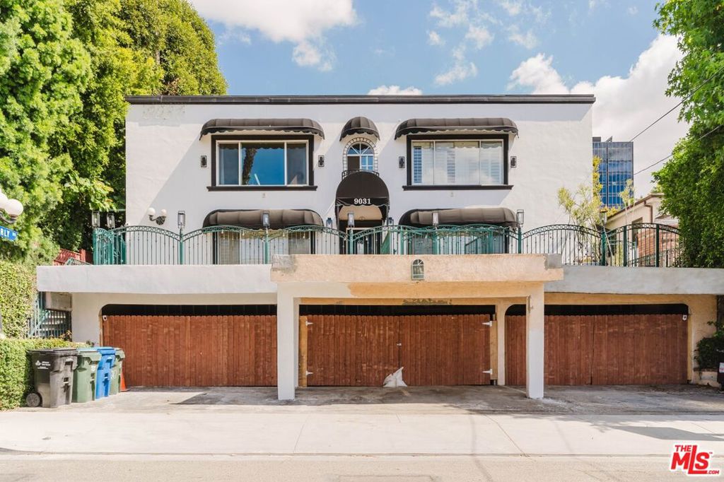 Residential Lease for rent at 9031 Phyllis Avenue 2, West Hollywood CA featuring 1 bed and 2 baths
