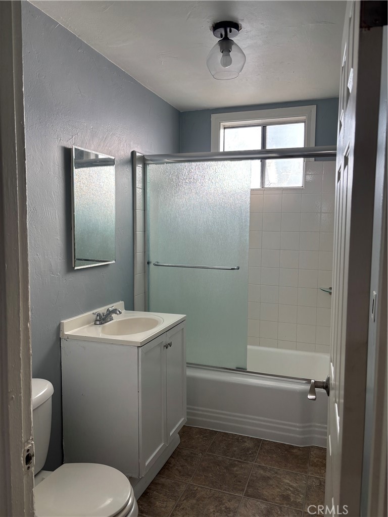 Residential Lease for rent at 15561 Cornuta Avenue, Bellflower CA featuring 1 bed and 1 bath