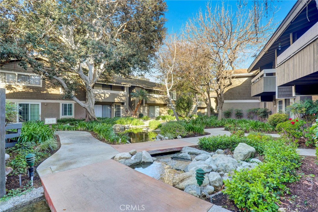Residential Lease for rent at 93 Streamwood, Irvine, Orange County CA featuring 2 beds and 1 bath