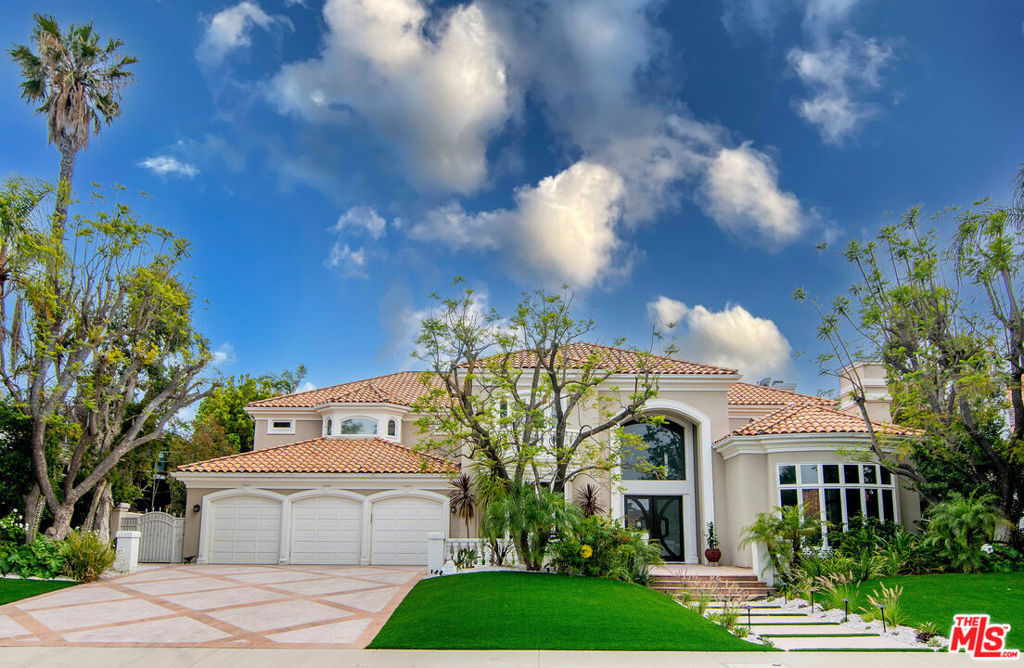 Residential Lease for rent at 25522 COLETTE Way, Calabasas CA featuring 6 beds and 7 baths