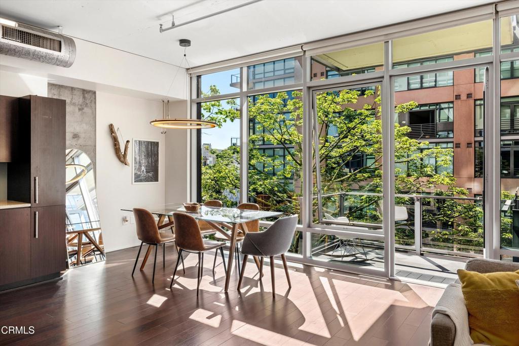 Residential for sale at 1100 S Hope Street 811, Los Angeles CA featuring 1 bed and 1 bath