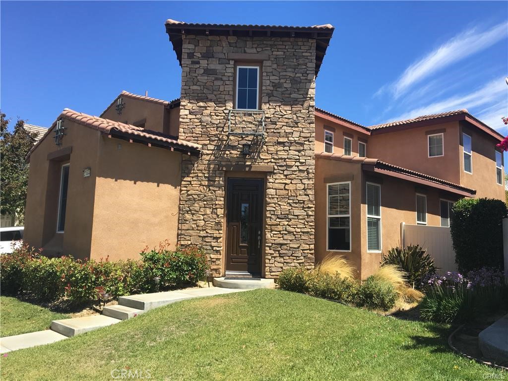 Residential Lease for rent at 27444 Brandon Lane, Temecula CA featuring 5 beds and 4 baths