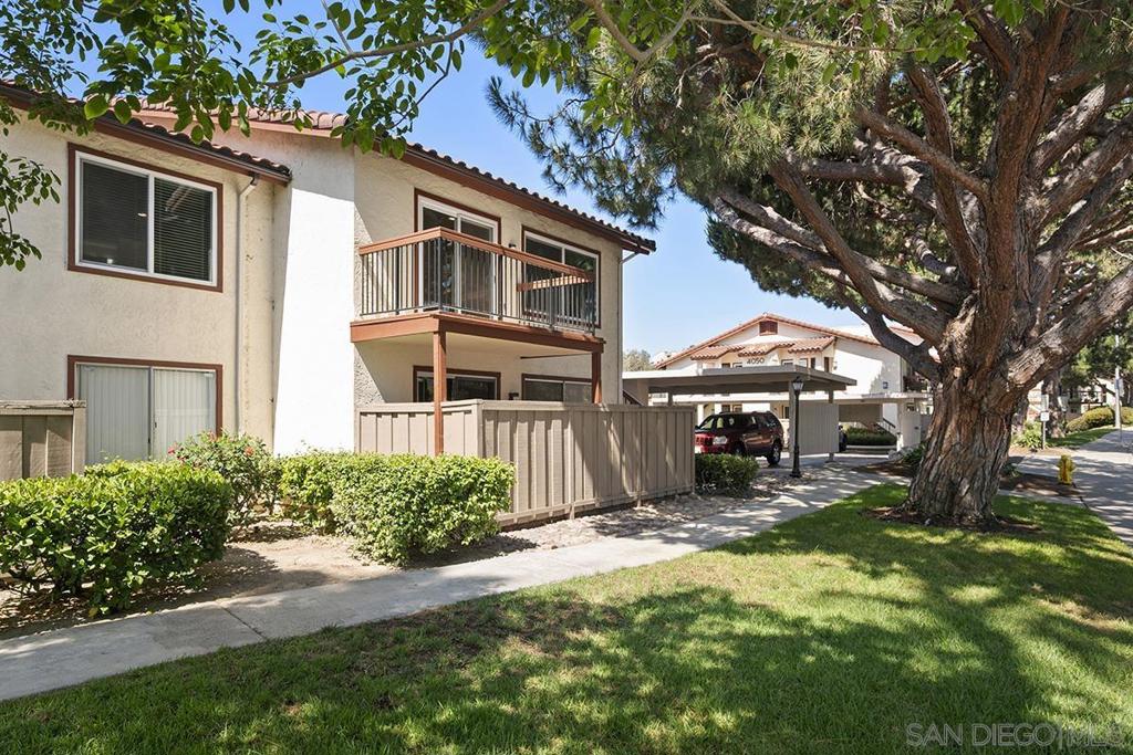 Residential Lease for rent at 4060 Porte La Paz 37, San Diego CA featuring 2 beds and 2 baths