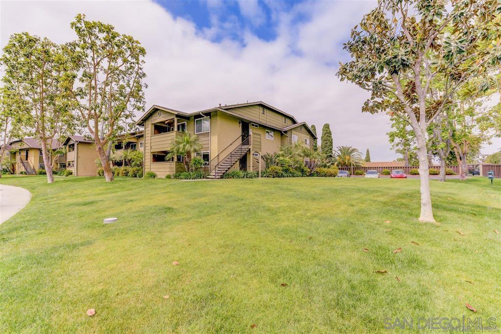 Residential Lease for rent at 194 Avenida Descanso A, Oceanside CA featuring 2 beds and 1 bath