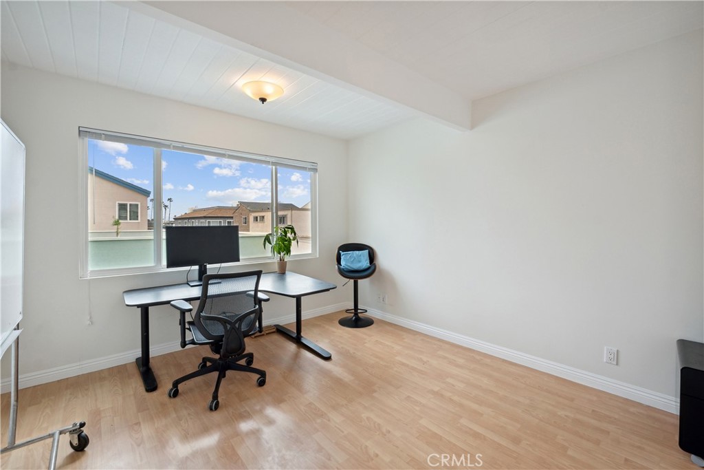 Residential Lease for rent at 214 Walnut Street, Newport Beach CA featuring 3 beds and 4 baths