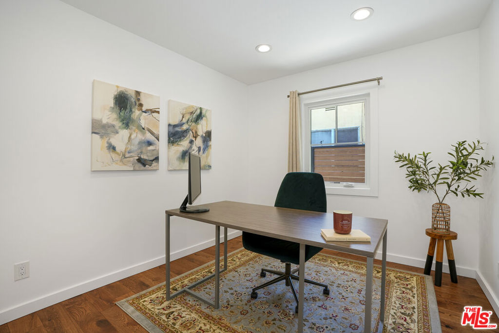 Active for sale at Burbank, CA, Burbank, CA CA and 2 baths