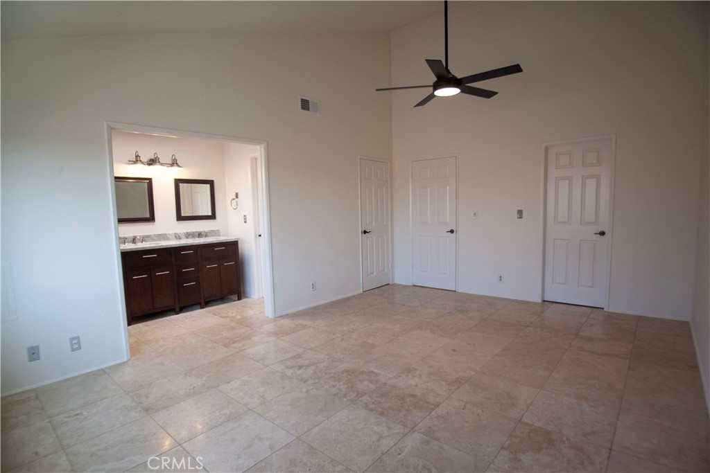 Residential Lease for rent at 4-121 S Juanita, Redondo Beach CA featuring 2 beds and 3 baths