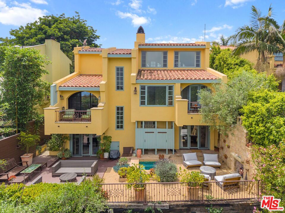 Residential Lease for rent at 4370 Hillview Drive, Malibu CA featuring 4 beds and 4 baths