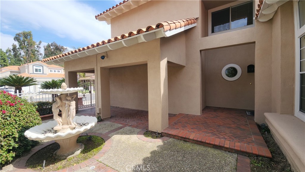 Residential Lease for rent at 2162 Ventia, Tustin, Orange County, CA featuring 4 beds and 5 baths