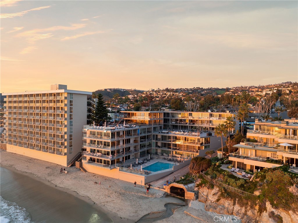 Residential Lease for rent at 1585 S Coast 47, Laguna Beach CA featuring 2 beds and 2 baths