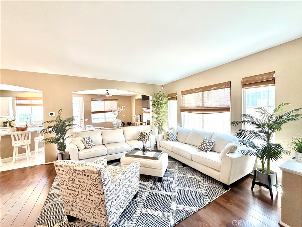 Residential Lease for rent at 33517 Cedar Creek Lane, Lake Elsinore CA featuring 4 beds and 3 baths