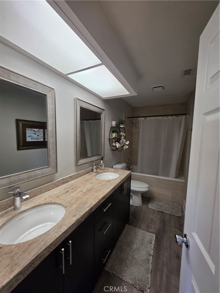 Residential Lease for rent at 44200 E Sundown Crest, La Quinta CA featuring 3 beds and 3 baths