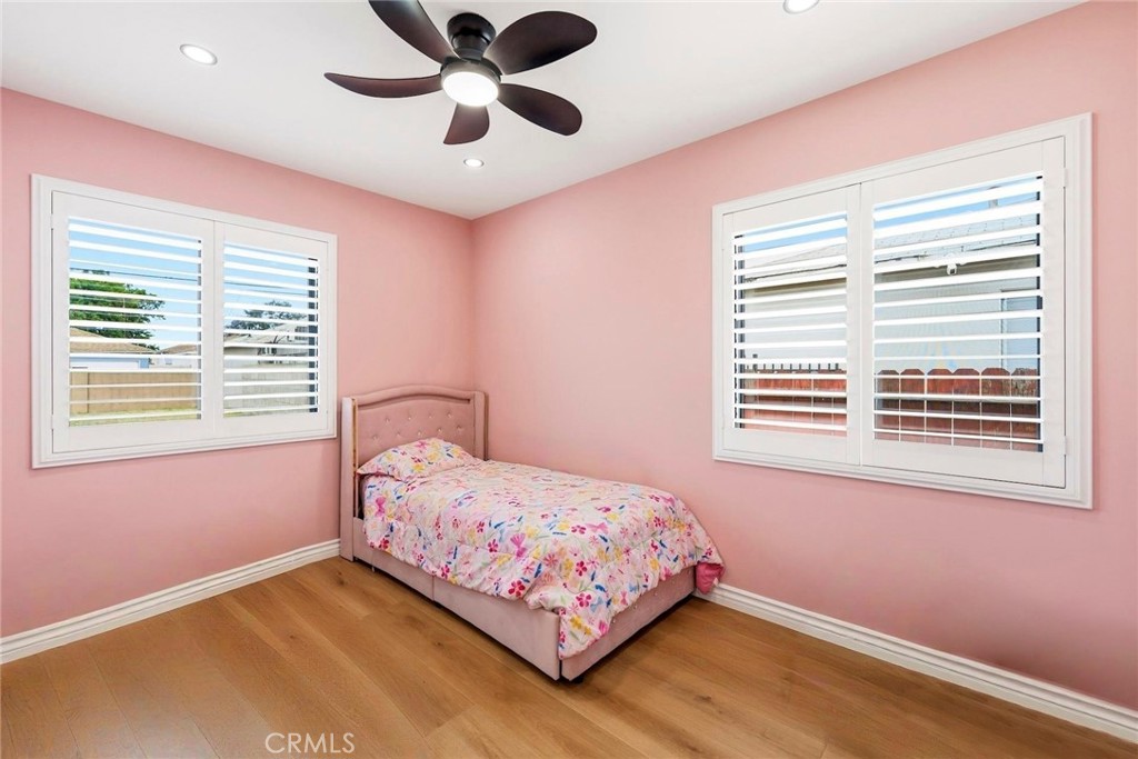 Residential for sale at 13339 Crocker, Los Angeles CA featuring 3 beds and 1 bath