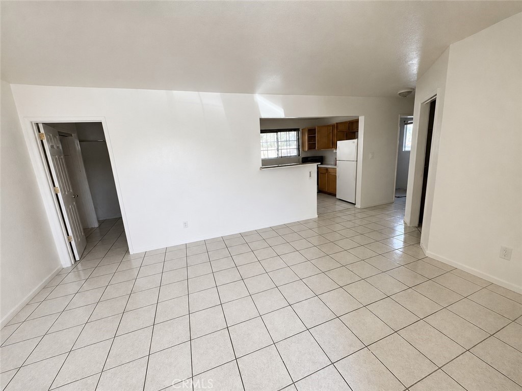 Residential Lease for rent at 33111 Jamieson, Lake Elsinore CA featuring 2 beds and 1 bath