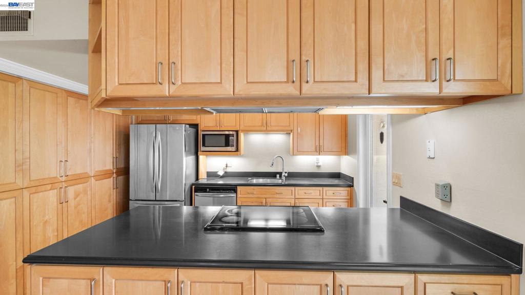 Active for sale at Sunnyvale, CA, Sunnyvale, CA CA and 2 baths