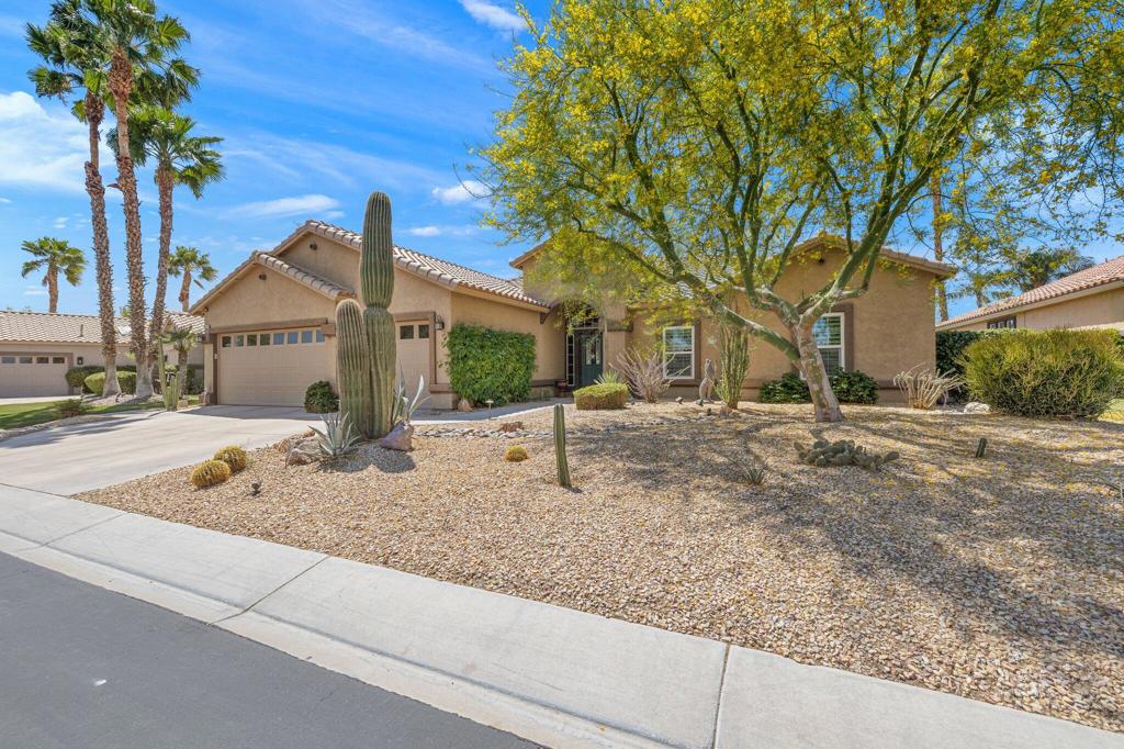 Single Family Residence for rent at 45553 Meadow Lake Drive, Indio, CA featuring 3 beds and 2 baths