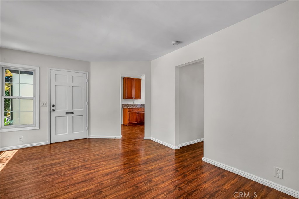 Residential Lease for rent at 544 Glenneyre St. 7, Laguna Beach CA featuring 1 bed and 1 bath