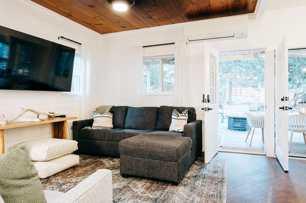 Active for sale at Idyllwild, CA, Idyllwild, CA CA and 2 baths