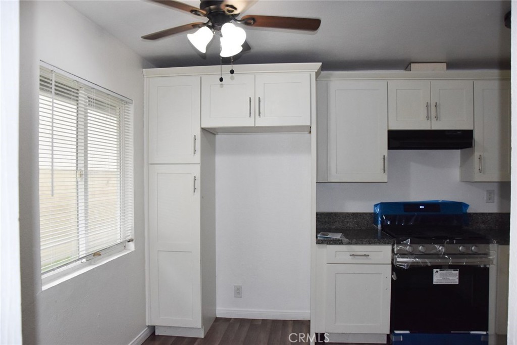 Residential Lease for rent at 411 Kroeger St A, Anaheim CA featuring 1 bed and 1 bath