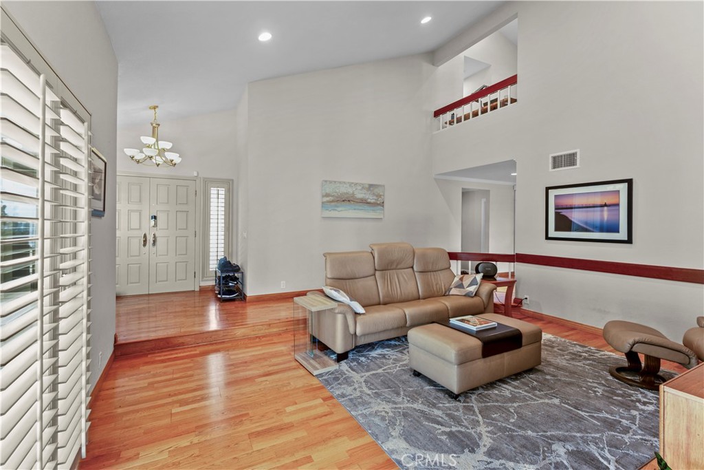 Active for sale at Mission Viejo, CA, Mission Viejo, CA CA and 3 baths