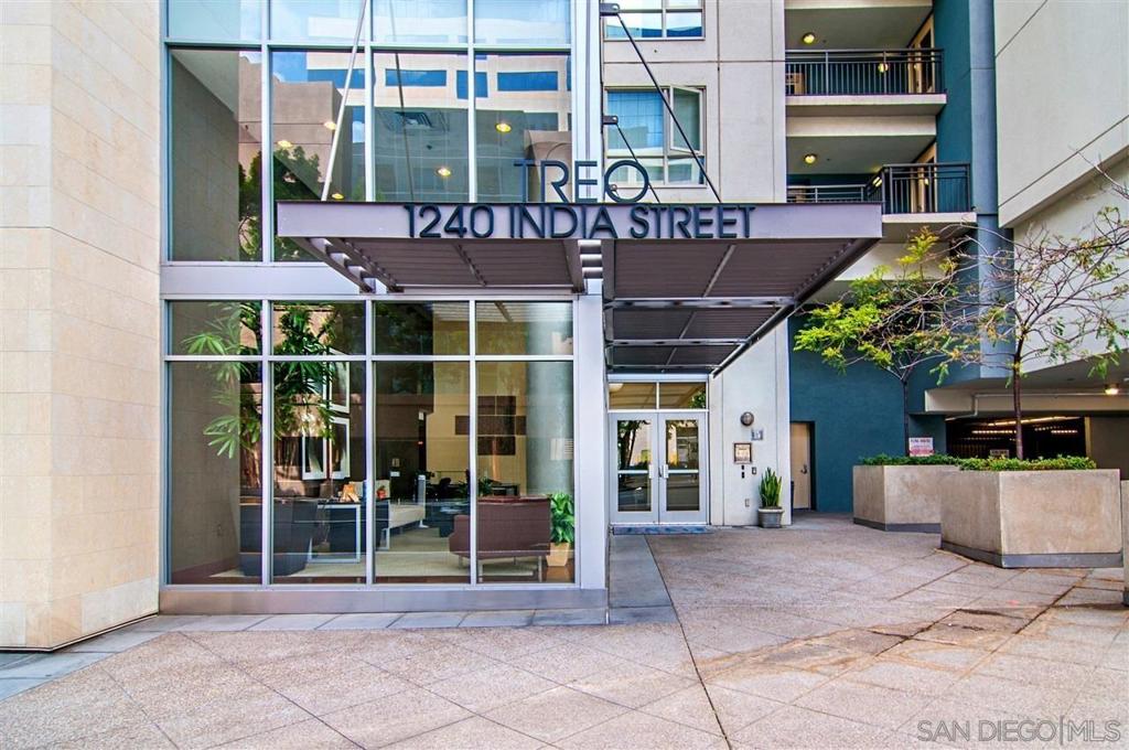 Residential Lease for rent at 1240 india street 911, San Diego CA featuring 2 beds and 3 baths