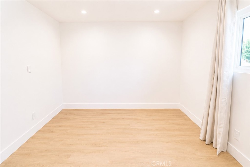 Residential Lease for rent at 522 17th Street C, Huntington Beach, Orange County CA featuring 2 beds and 2 baths