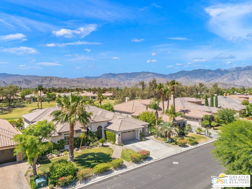 Residential for sale at 38 Calle Del Norte, Rancho Mirage CA featuring 3 beds and 4 baths