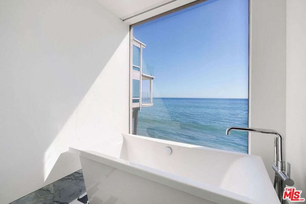 Residential Lease for rent at 26122 Pacific Coast Highway, Malibu CA featuring 5 beds and 6 baths