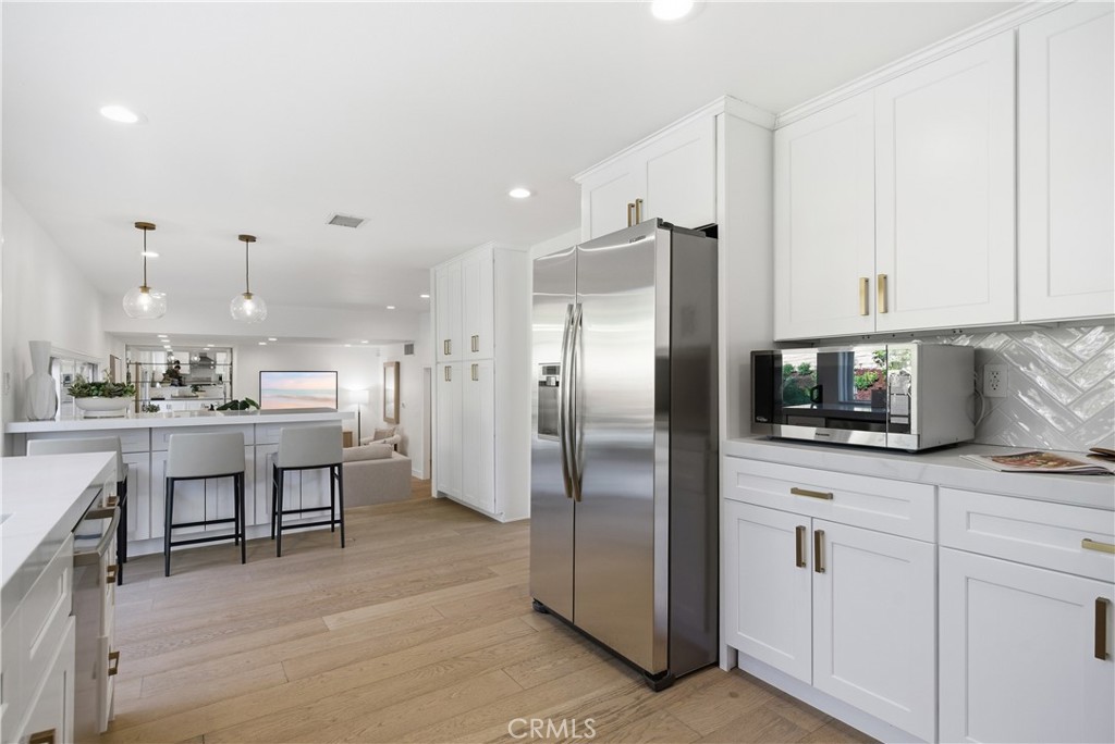 Residential Lease for rent at 5347 Cangas Drive, Calabasas CA featuring 5 beds and 3 baths