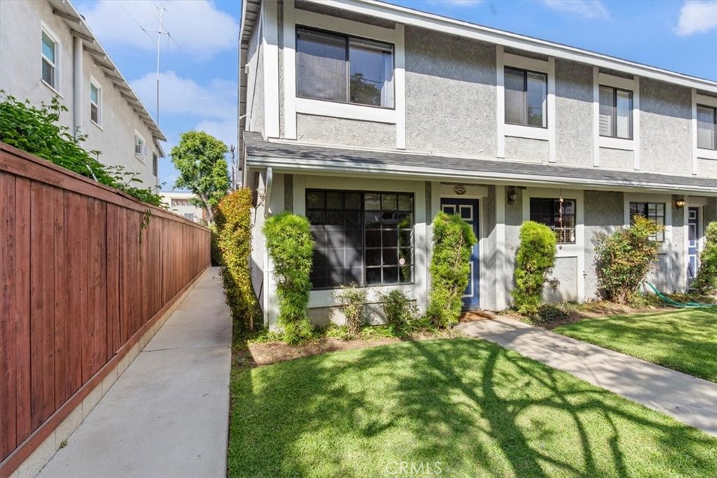 Residential Lease for rent at 1001 N Monterey C, Alhambra CA featuring 3 beds and 3 baths