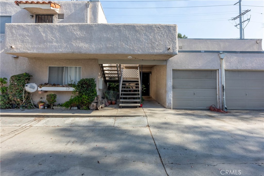 Residential Lease for rent at 18981 Valley Cir C, Huntington Beach CA featuring 2 beds and 2 baths