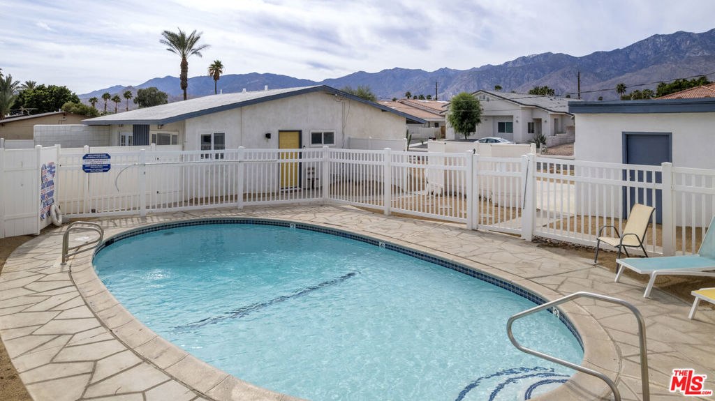 Residential Lease for rent at 68080 Risueno Road, Cathedral City CA featuring 2 beds and 1 bath