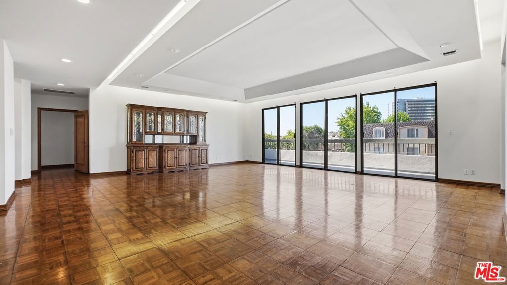 Condominium for sale at 1220 Roxbury Drive 302, Los Angeles, CA featuring 3 beds and 4 baths
