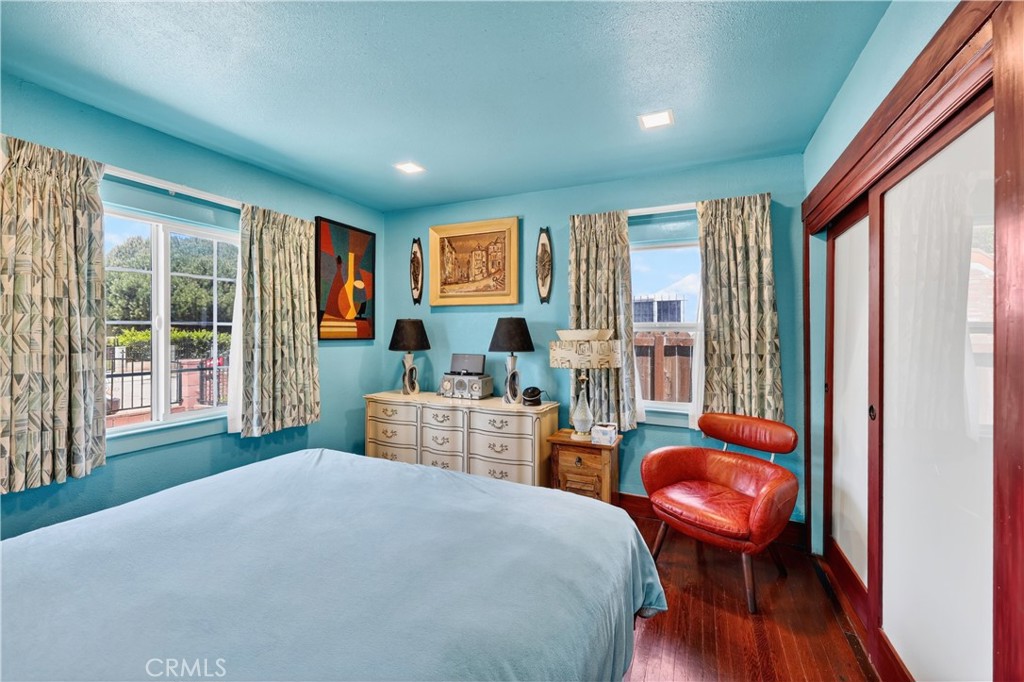 Residential for sale at 156 E 70th, Los Angeles CA featuring 2 beds and 1 bath