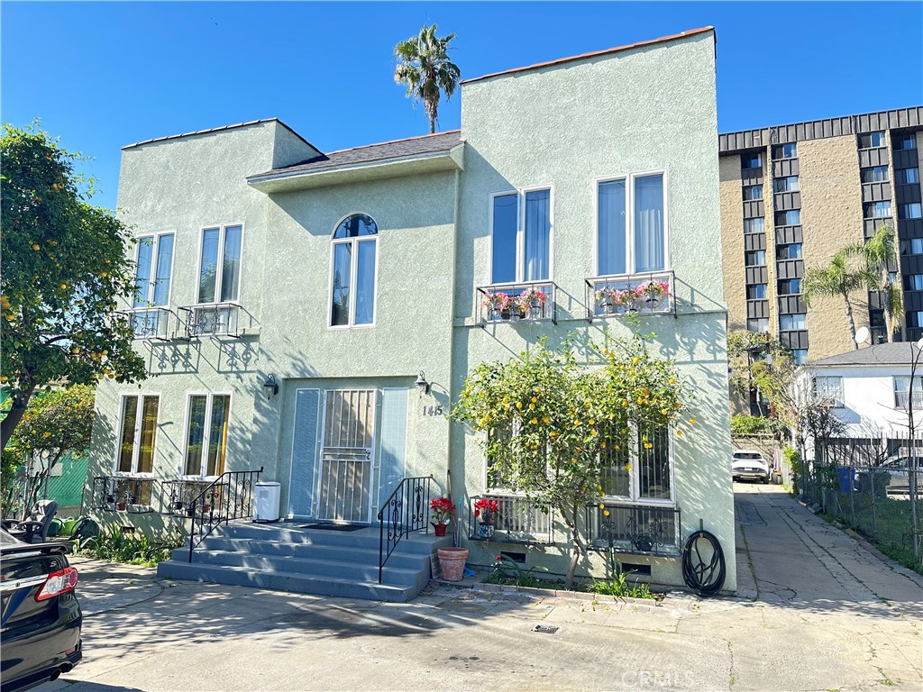 Quadruplex for sale at 1415 N Mariposa, Los Angeles, CA