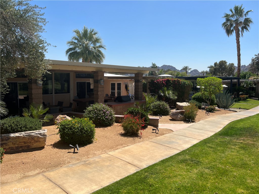 Single Family Residence for rent at 44753 warner trail, Indian Wells, CA featuring 3 beds and 2 baths