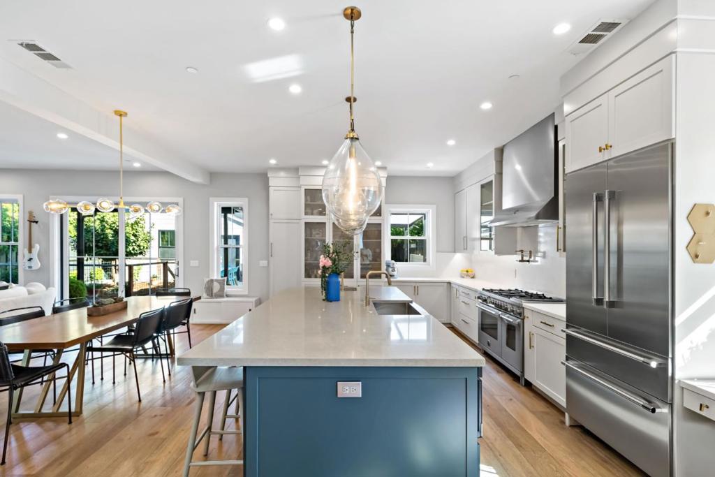 Active for sale at San Jose, CA, San Jose, CA CA and 5 baths