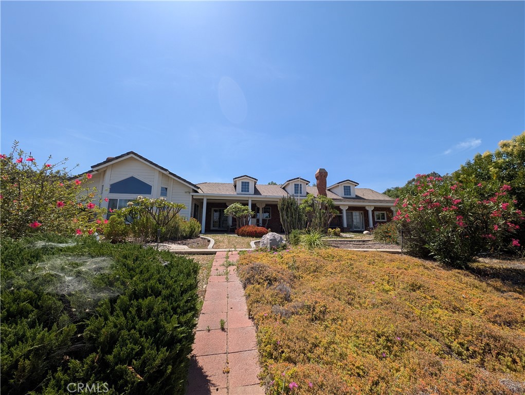 Single Family Residence for rent at 15118 Monty Court, Lake Elsinore, CA featuring 4 beds and 3 baths