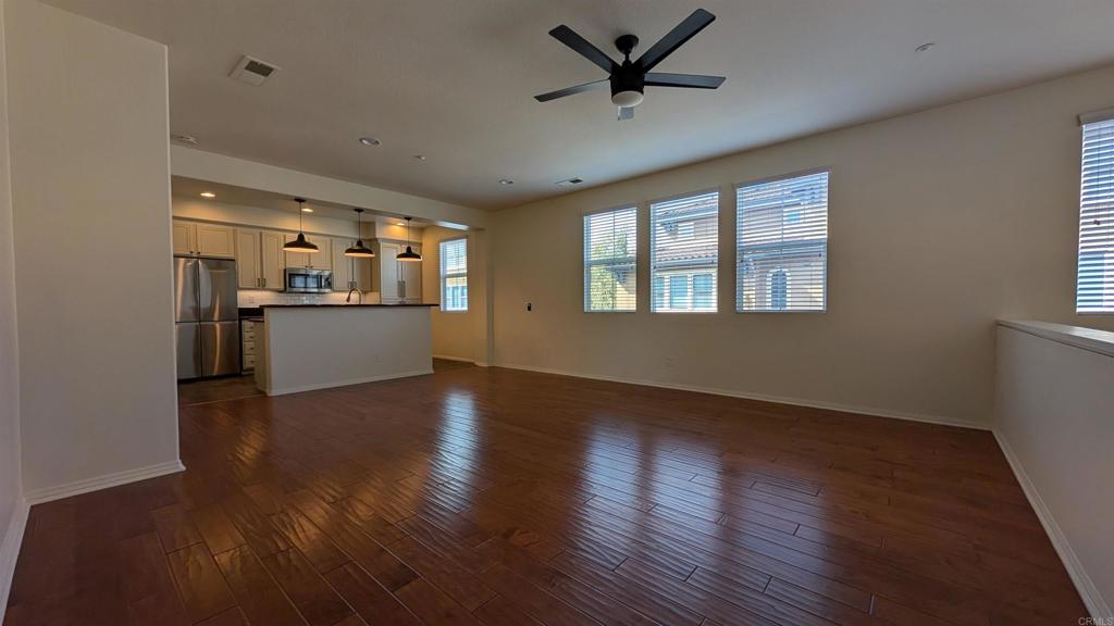 Residential Lease for rent at 177 Via Montisi, Santee CA featuring 2 beds and 3 baths