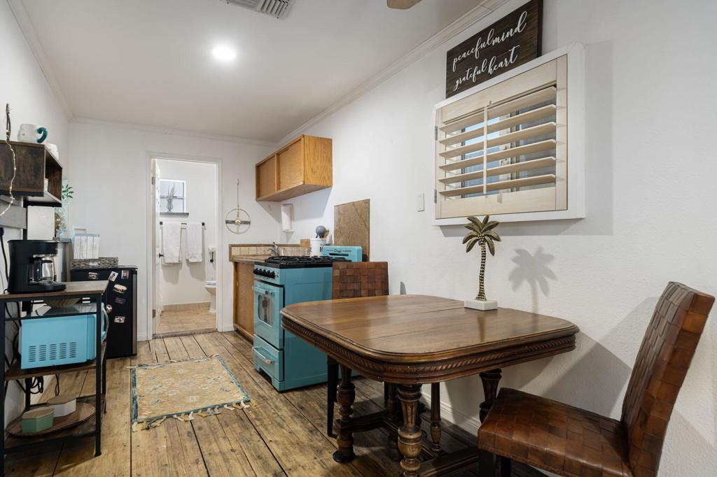 Single Family Residence for rent at 80886 Avenue 50 2, Indio, CA featuring 2 beds and 1 bath