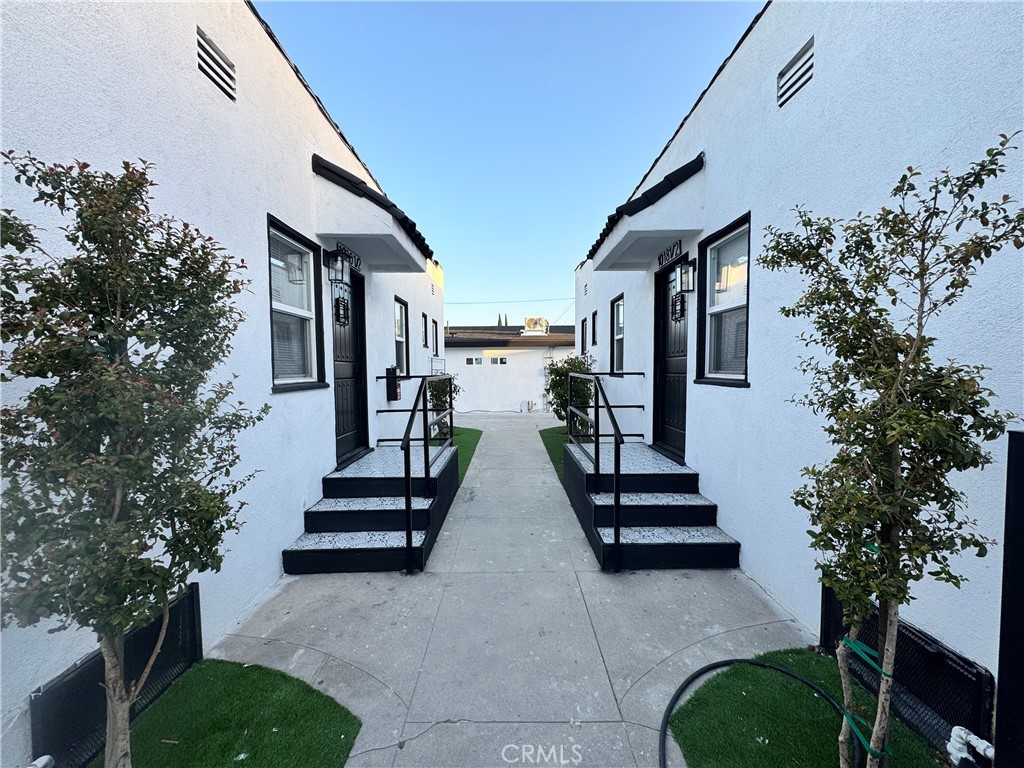 Residential Lease for rent at 1018 E 79th, Los Angeles CA featuring 2 beds and 2 baths